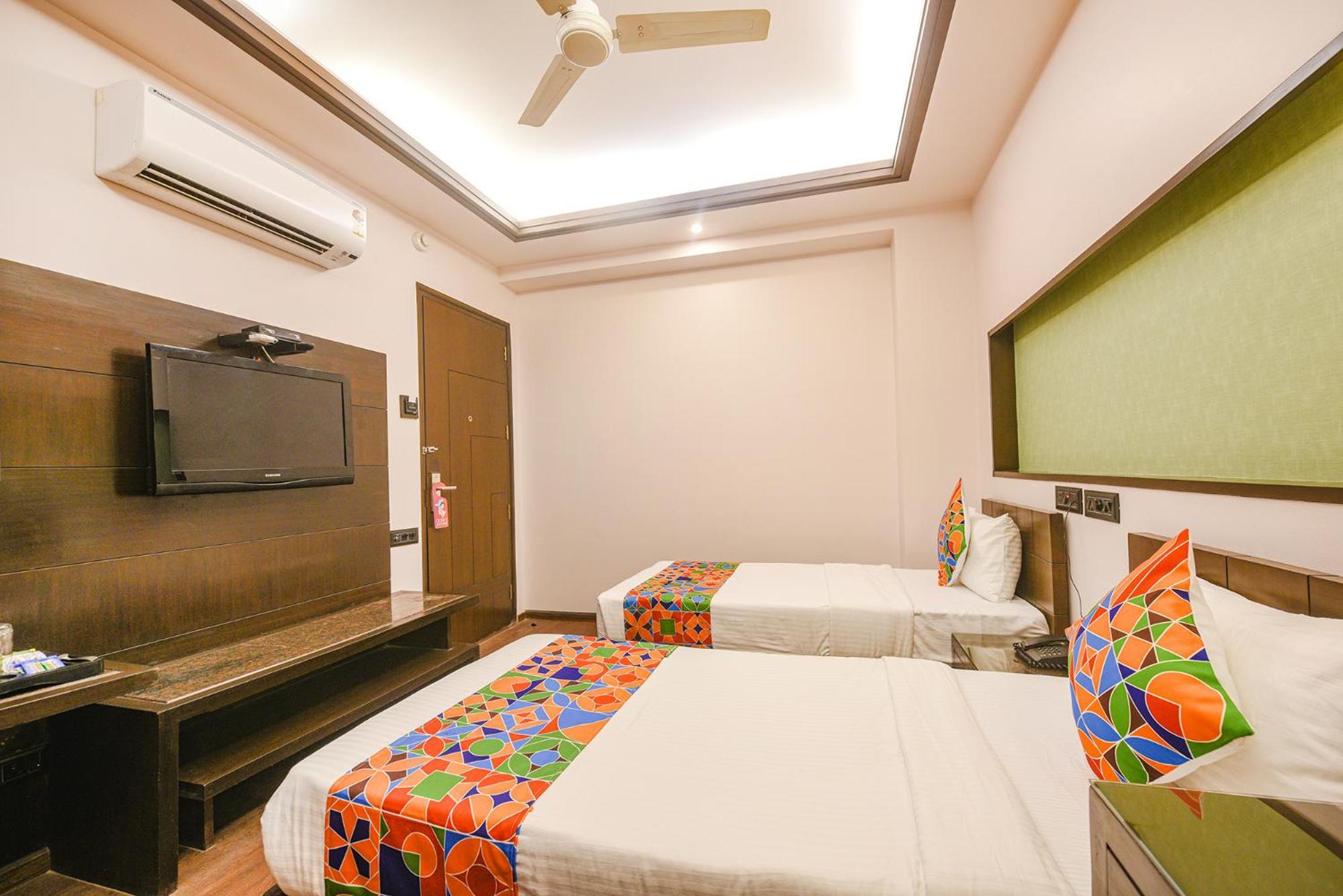 Fabhotel Aashraye New Delhi Buitenkant foto