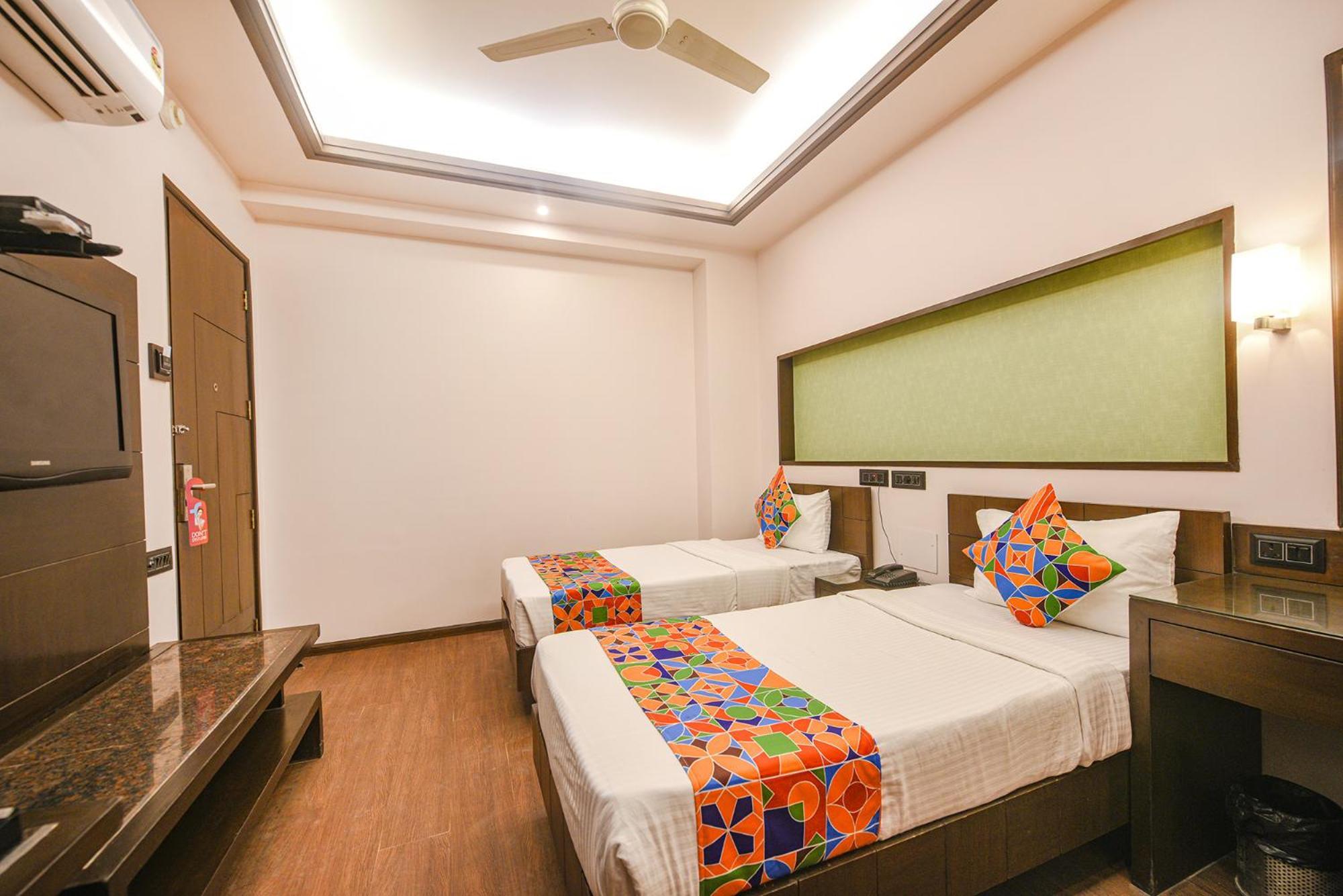 Fabhotel Aashraye New Delhi Buitenkant foto