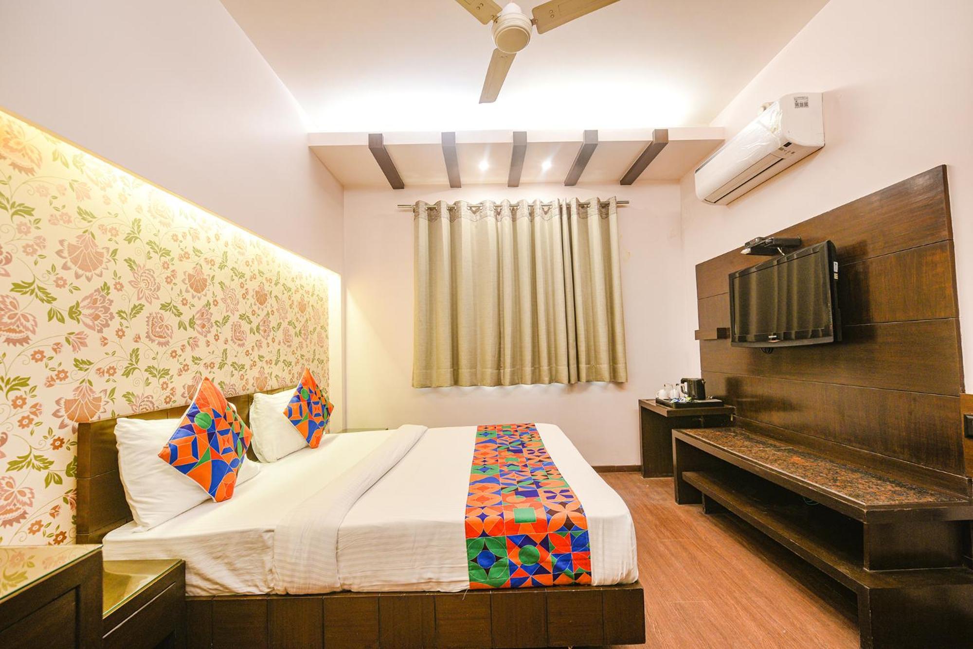 Fabhotel Aashraye New Delhi Buitenkant foto