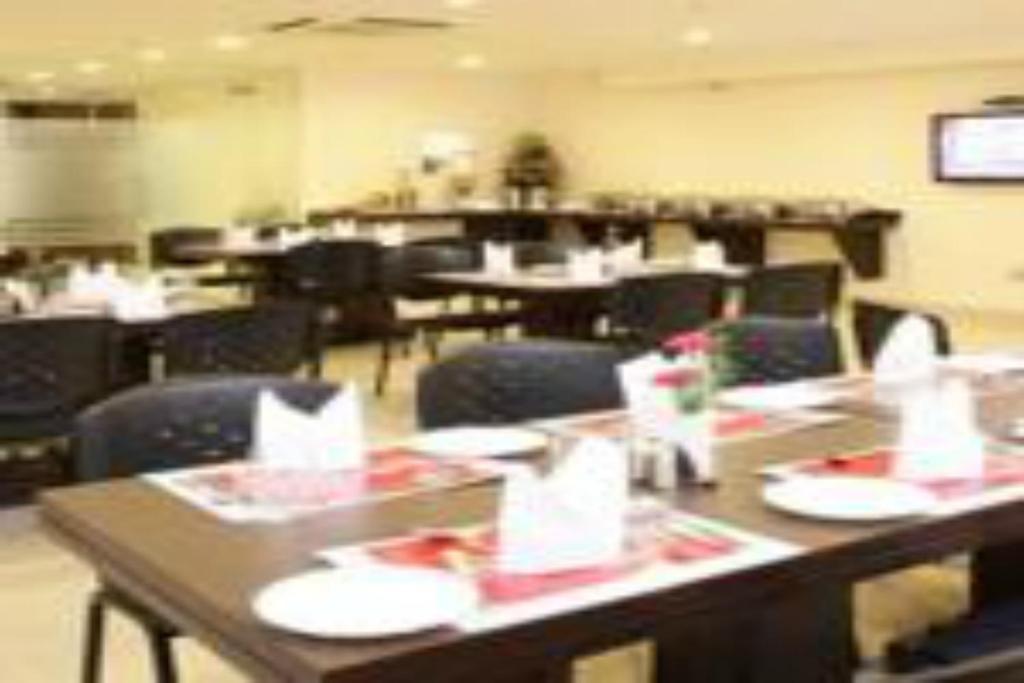 Fabhotel Aashraye New Delhi Buitenkant foto